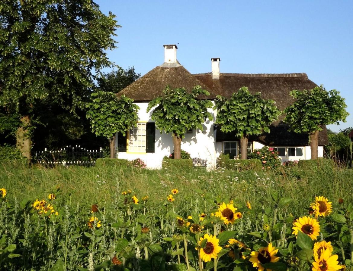 Waerdenhoeve Waardenburg Extérieur photo